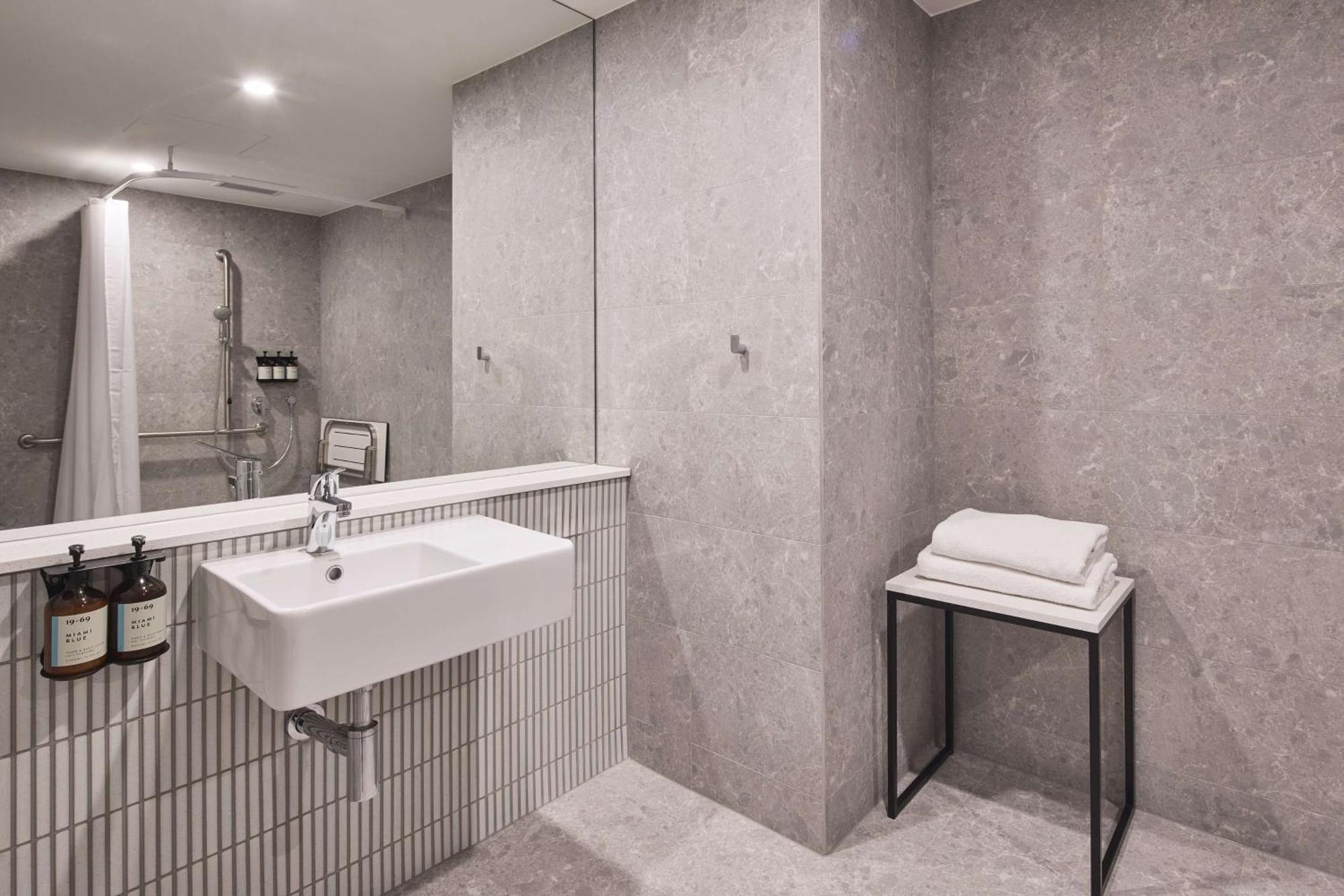 Hotel Alba Adelaide Bagian luar foto